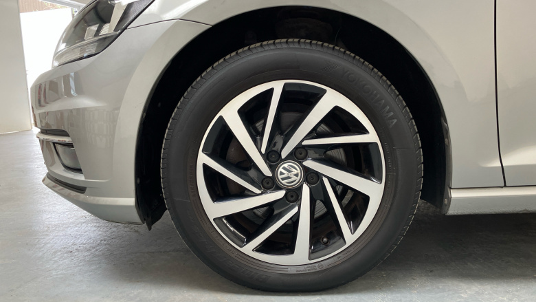 Volkswagen Golf 1.5 TSI EVO 150 Match 5dr DSG Petrol Hatchback